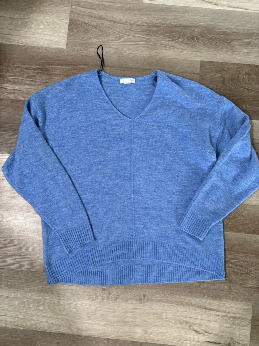 H&M V-Neck Blue Women’s blue Sweater. Size Medium